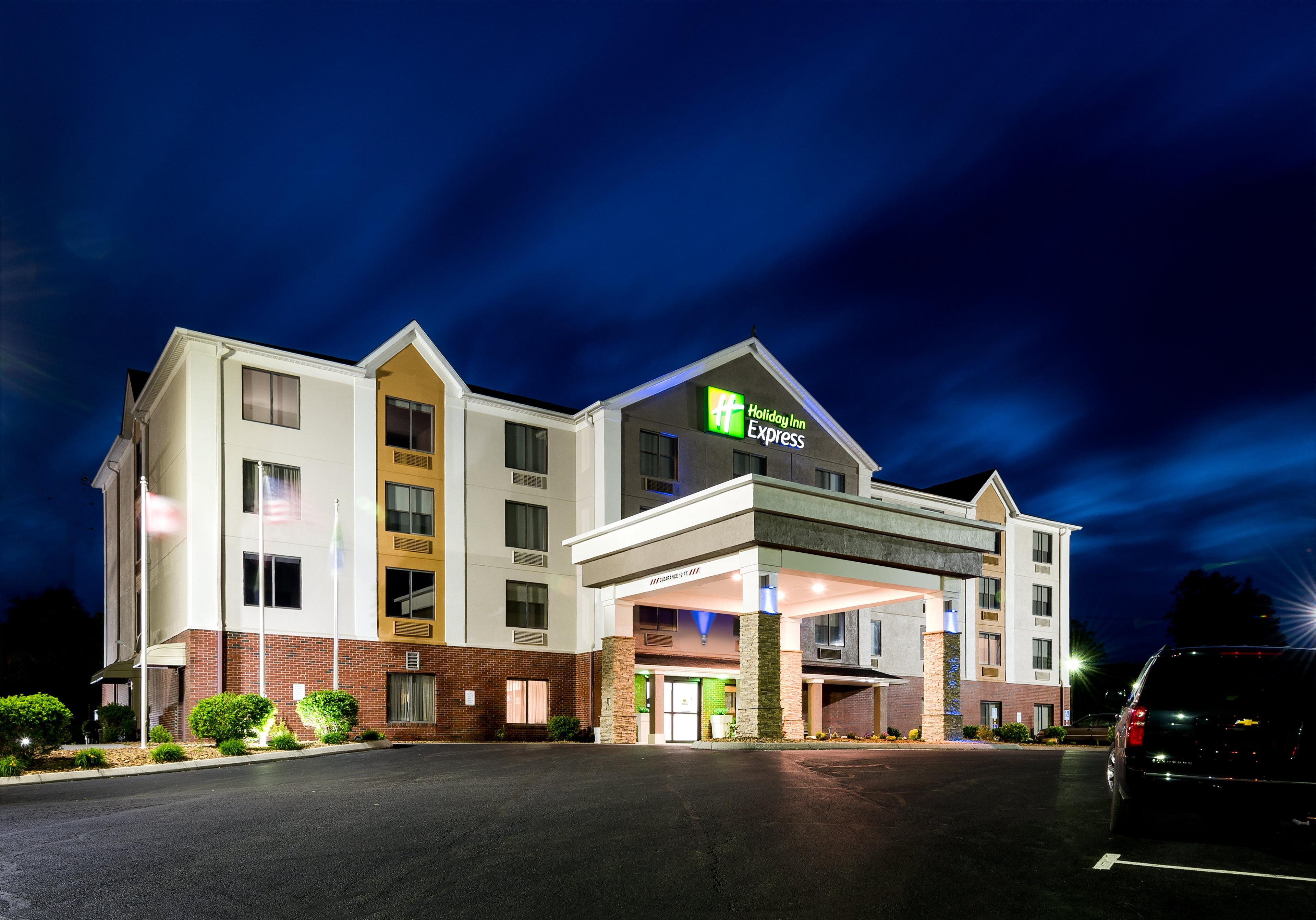 Holiday Inn Express Hillsville By Ihg Bagian luar foto