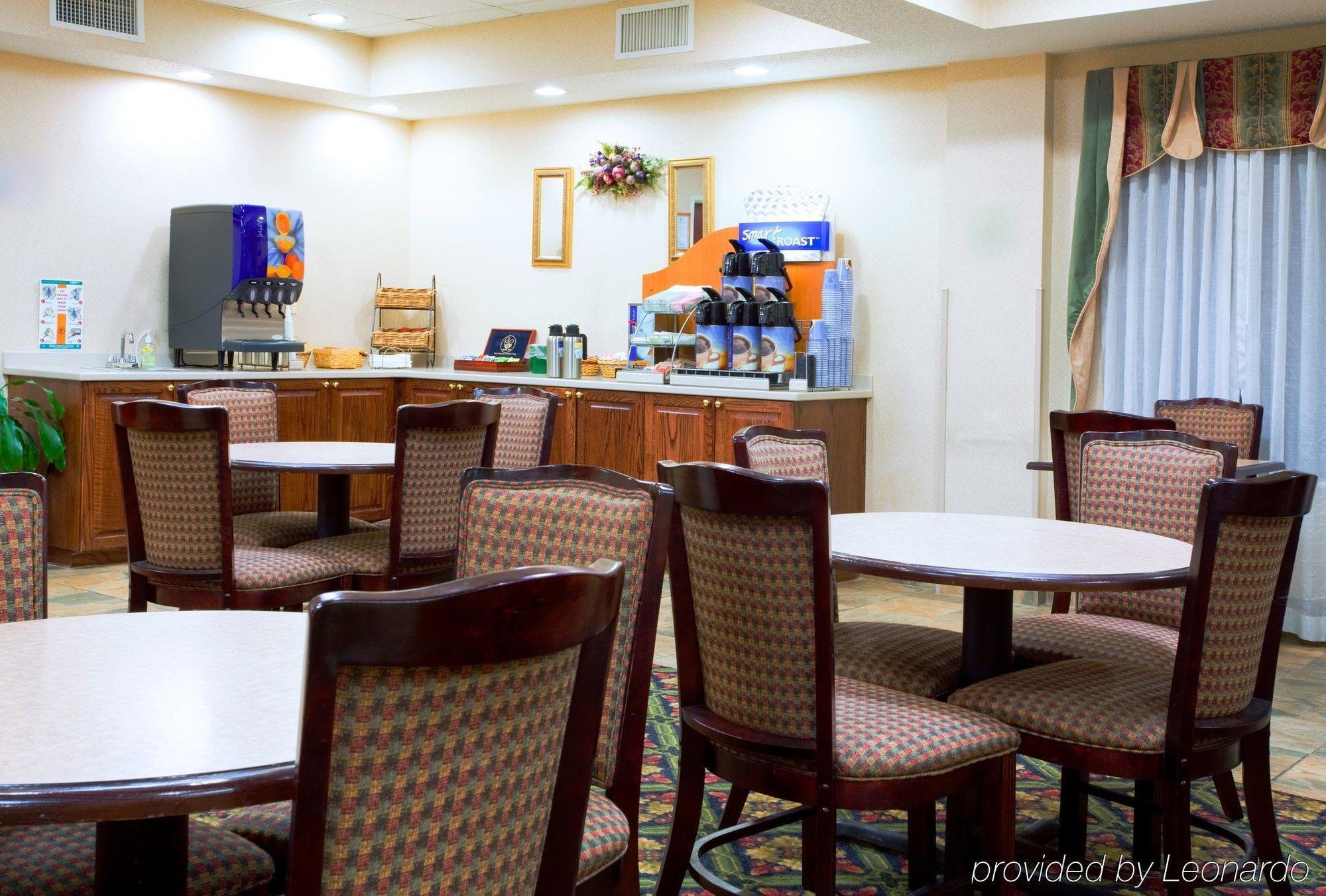Holiday Inn Express Hillsville By Ihg Bagian luar foto