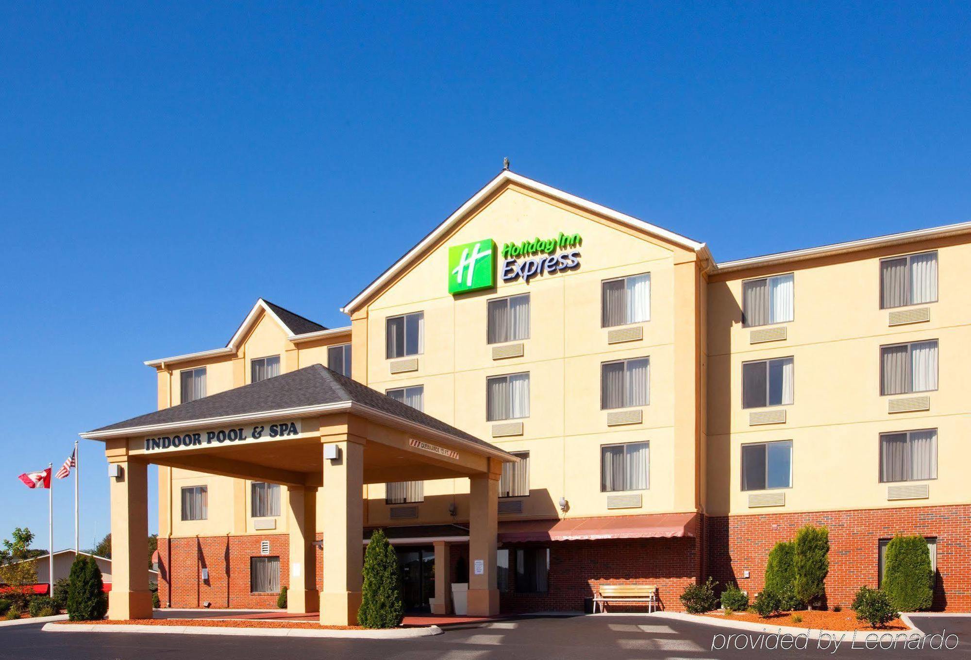 Holiday Inn Express Hillsville By Ihg Bagian luar foto