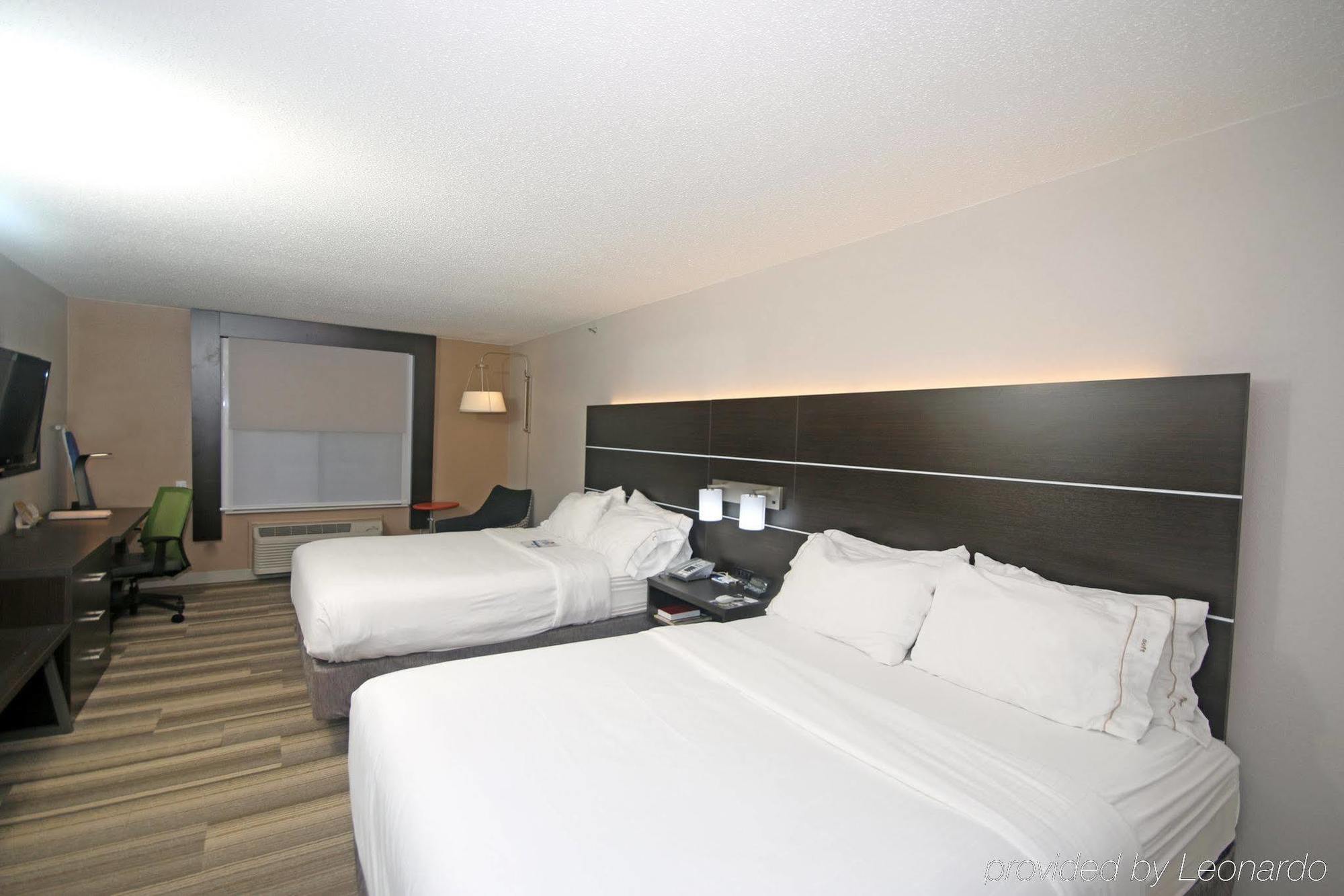 Holiday Inn Express Hillsville By Ihg Bagian luar foto