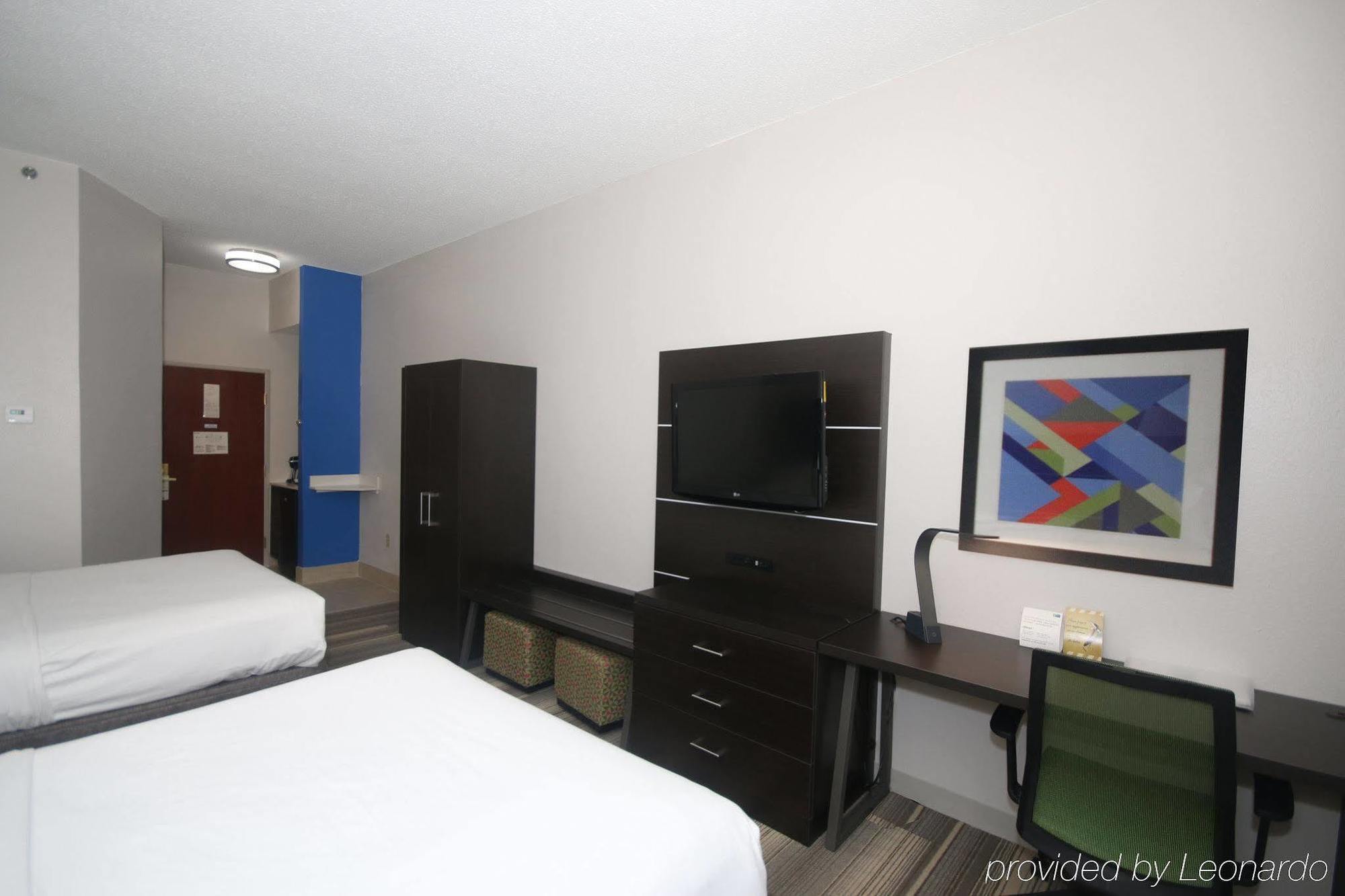 Holiday Inn Express Hillsville By Ihg Bagian luar foto