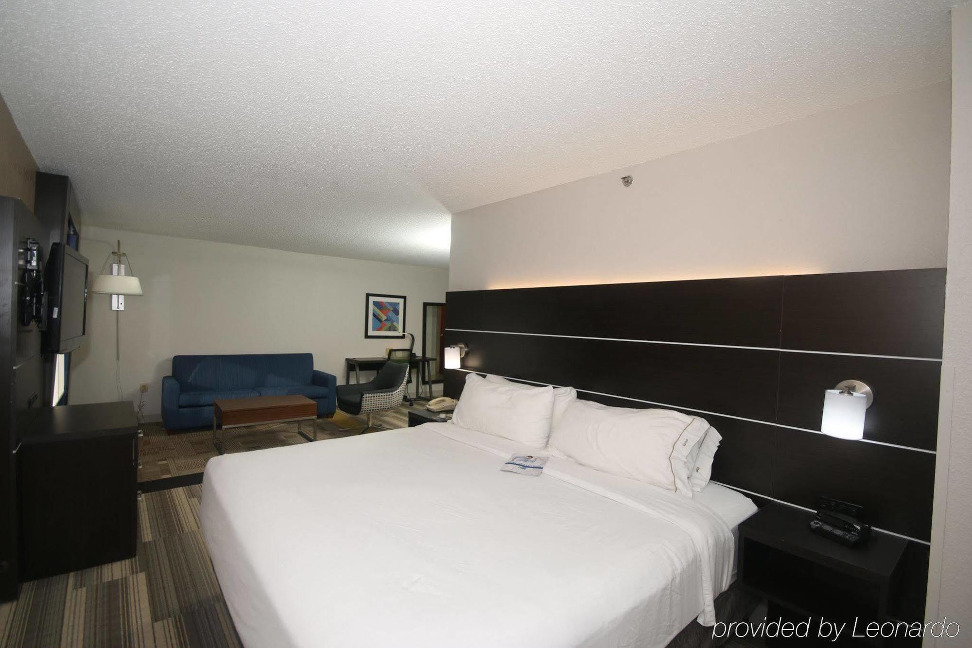 Holiday Inn Express Hillsville By Ihg Bagian luar foto