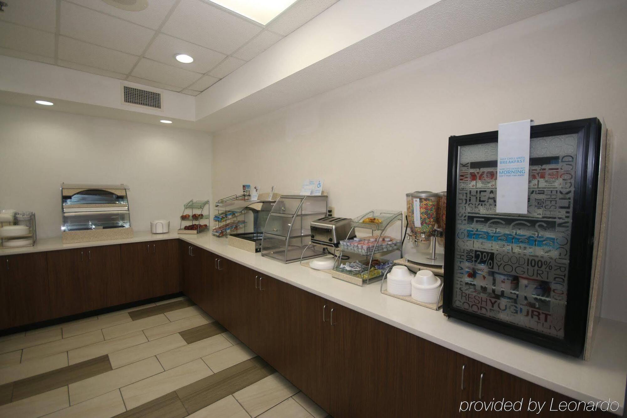 Holiday Inn Express Hillsville By Ihg Bagian luar foto