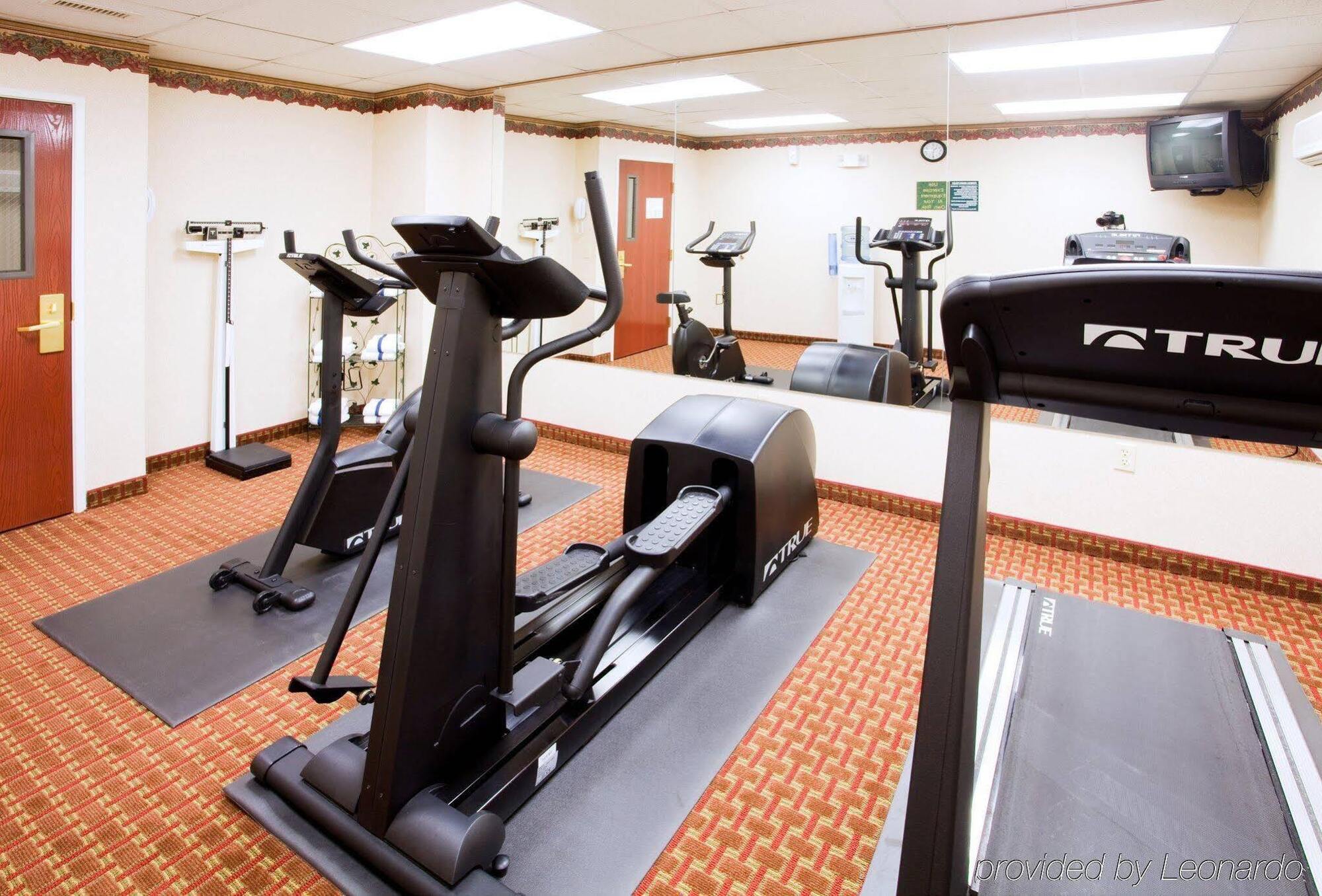 Holiday Inn Express Hillsville By Ihg Bagian luar foto